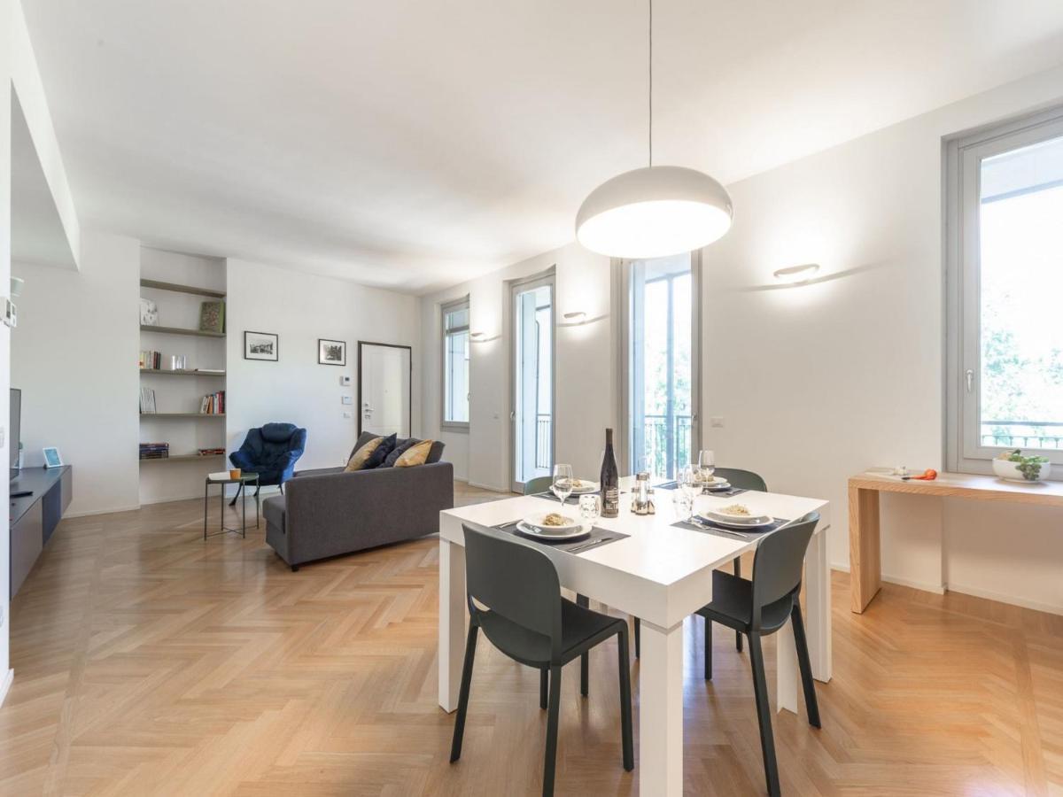 The Best Rent - Spacious Three-Bedroom Apartment With Terrace Milano Dış mekan fotoğraf